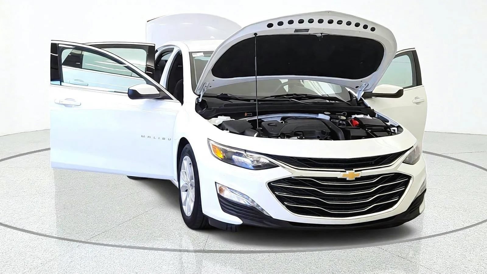 Used 2025 Chevrolet Malibu LT FWD image 12
