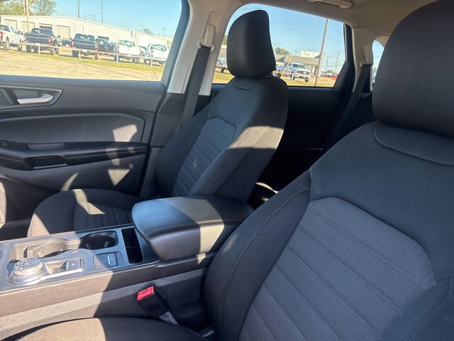 Used 2022 Ford Edge SE w/ Black Appearance Package image 18