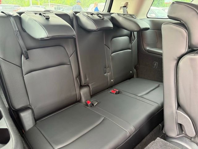 Used 2023 Nissan Pathfinder SL AWD/4WD image 23