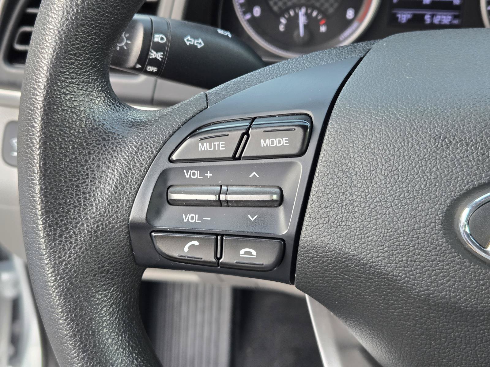 Used 2019 Hyundai Elantra SE FWD image 15
