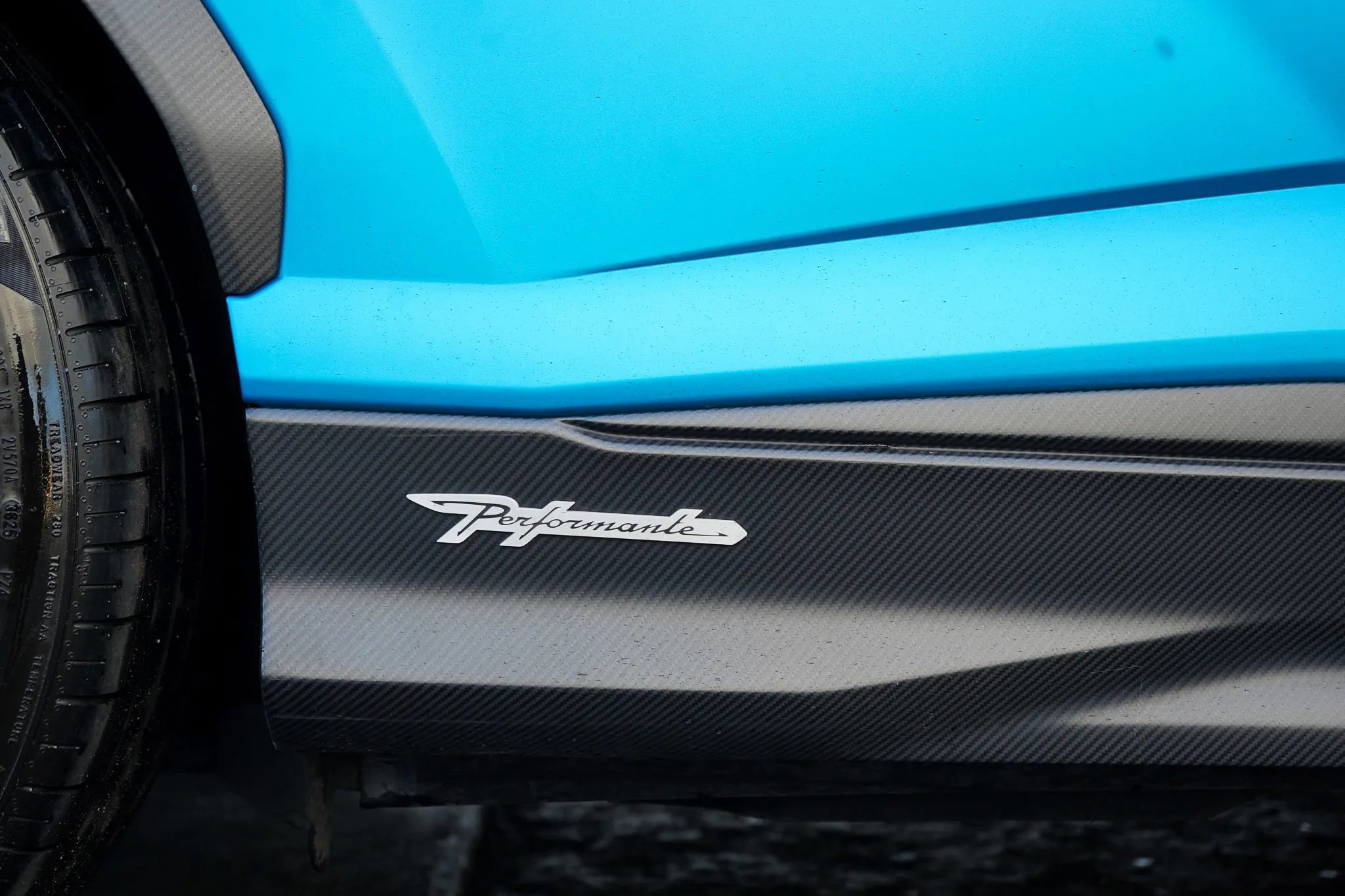 Used 2024 Lamborghini Urus Performante AWD/4WD image 4