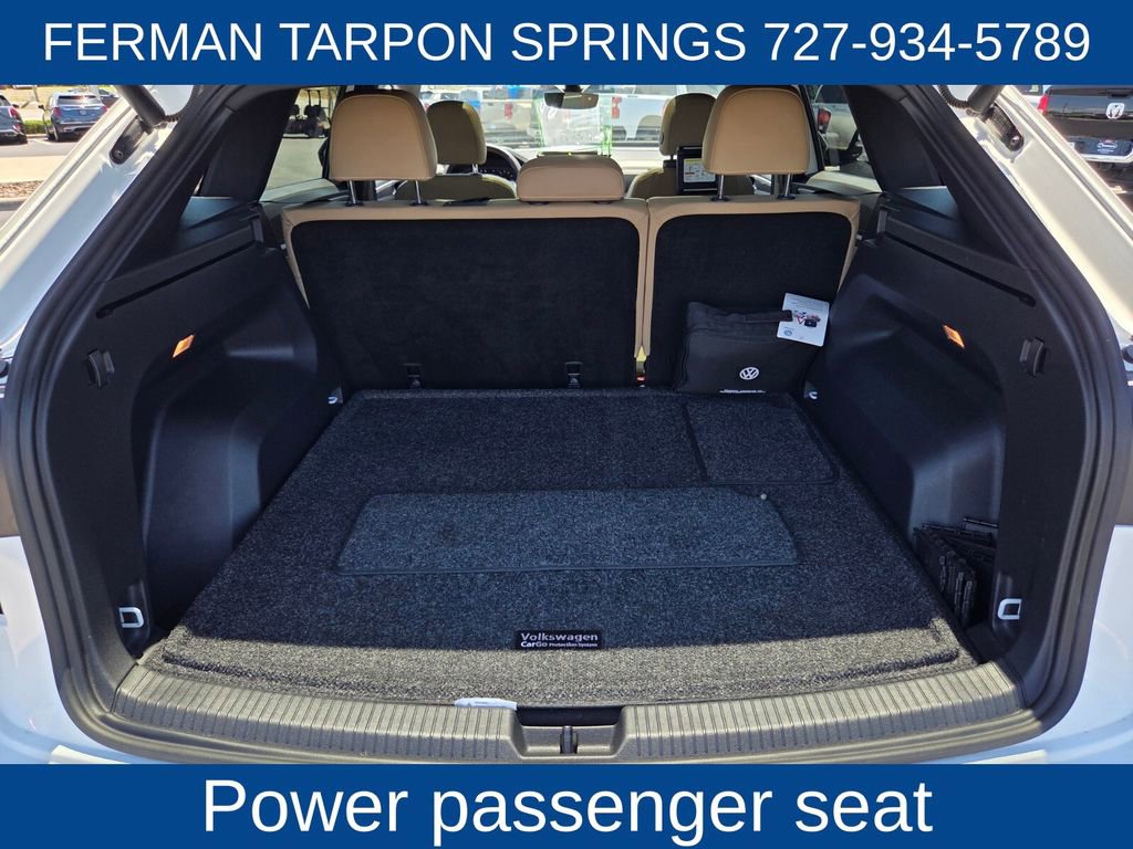 Used 2020 Volkswagen Atlas Cross Sport SEL R-Line AWD/4WD image 19