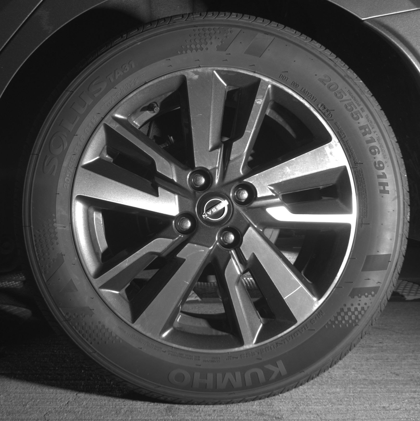 Used 2025 Nissan Versa SV image 14