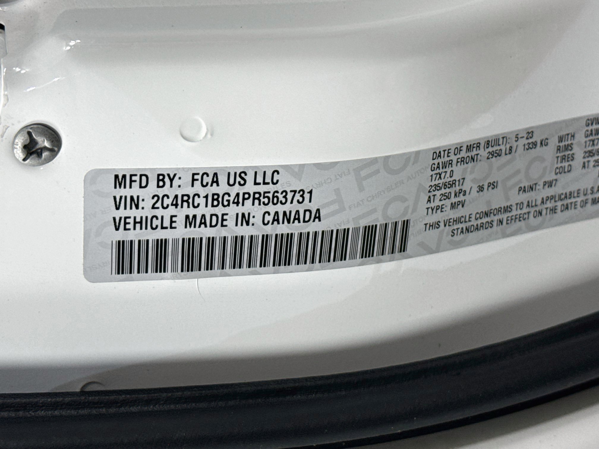 Used 2023 Chrysler Pacifica Touring-L FWD image 37