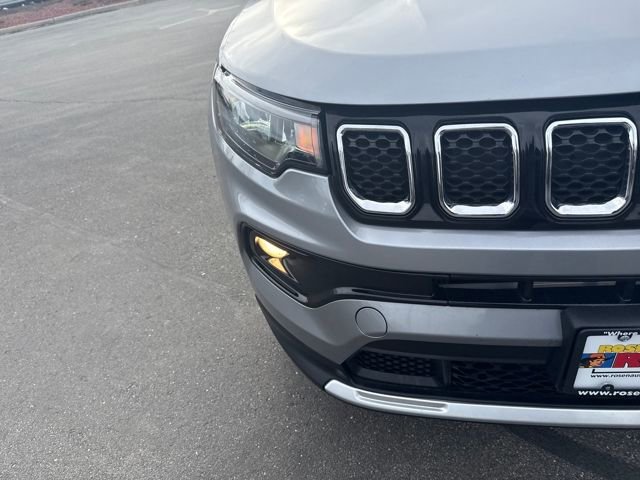 Used 2023 Jeep Compass Limited w/ Sun and Sound Group image 40