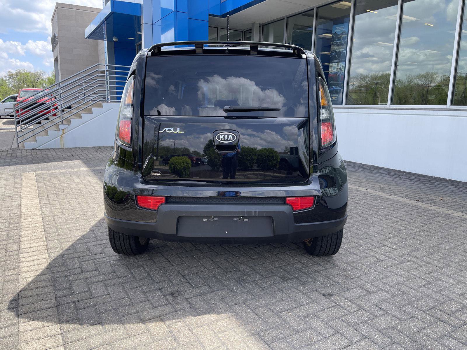 Used 2010 Kia Soul Sport FWD image 4