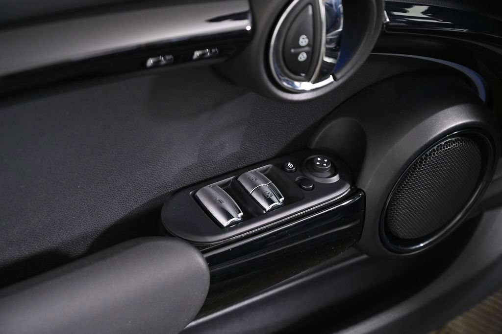 Used 2023 MINI Cooper Convertible image 29