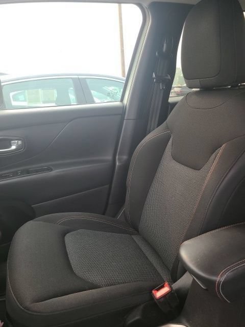Used 2016 Jeep Renegade 75th Anniversary AWD/4WD image 16