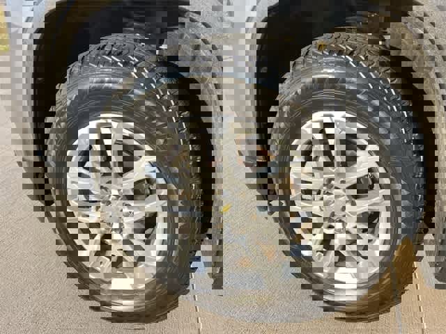 Used 2019 Chevrolet Traverse LS image 9