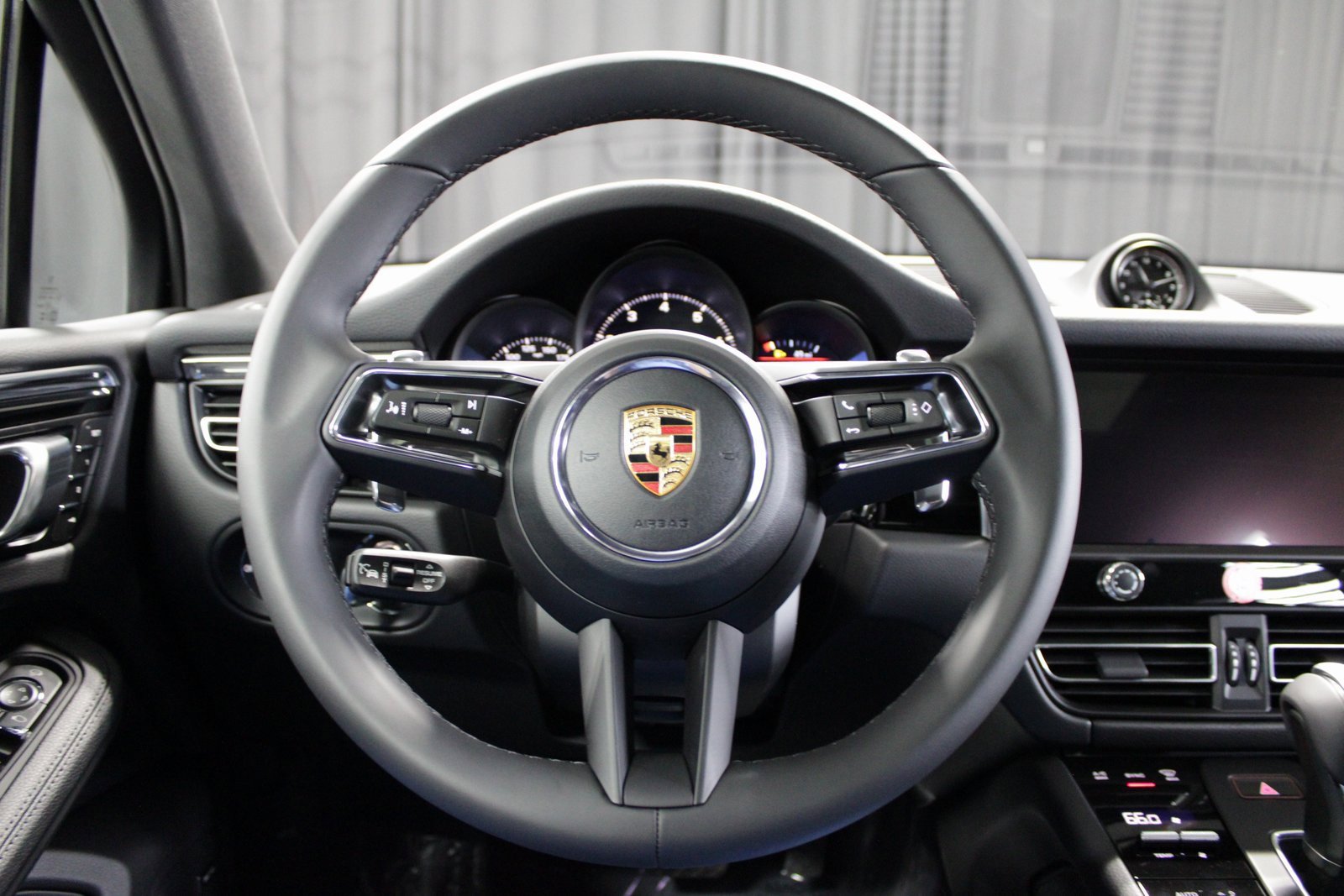 New 2026 Porsche Macan image 27