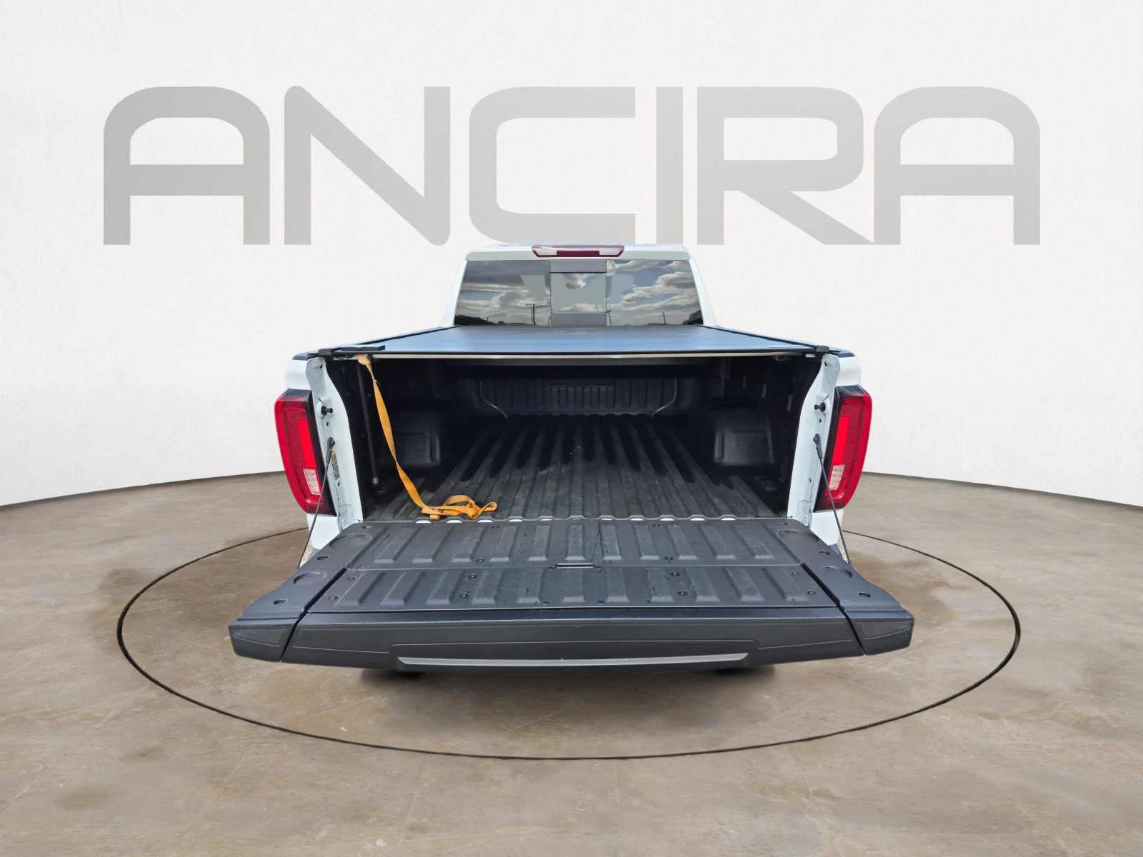Used 2023 GMC Sierra 1500 SLT AWD/4WD image 12