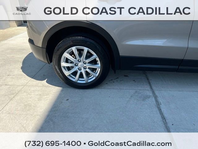Certified 2023 Cadillac XT4 Luxury w/ Cold Weather Package FWD image 6