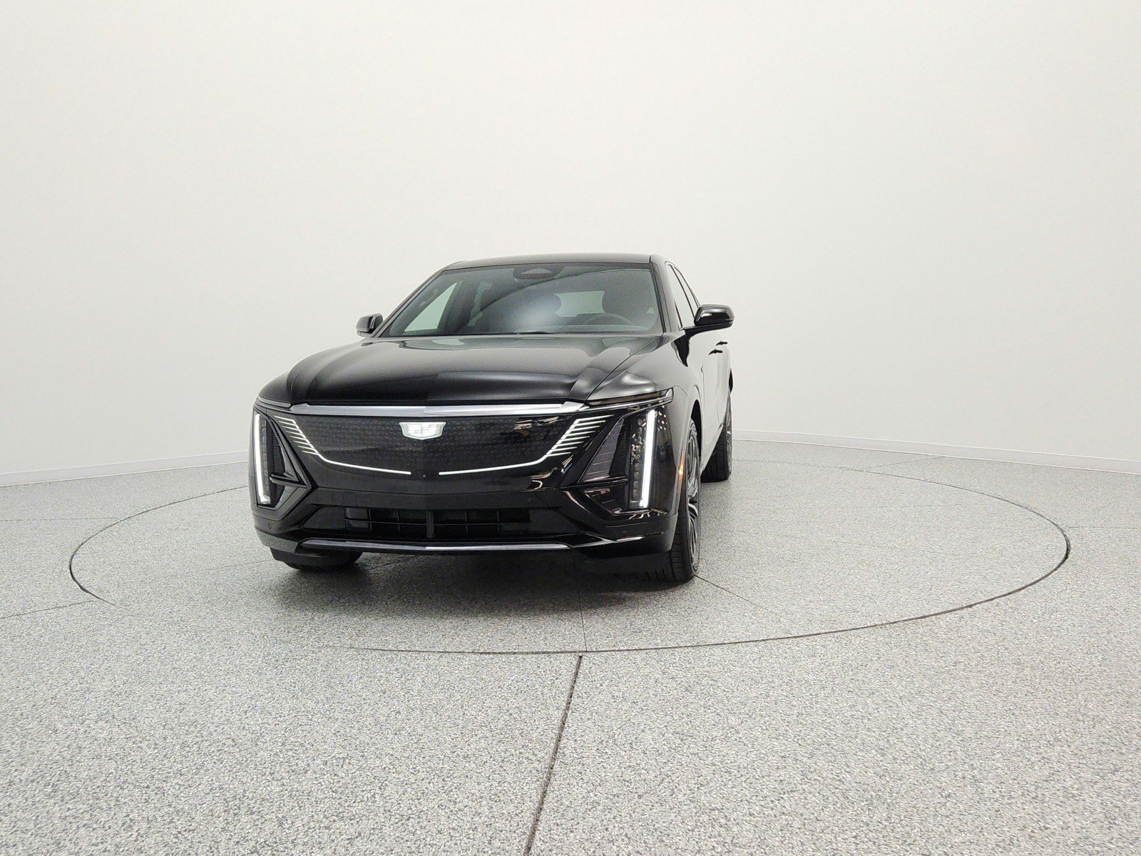 Used 2024 Cadillac Lyriq Sport RWD image 2