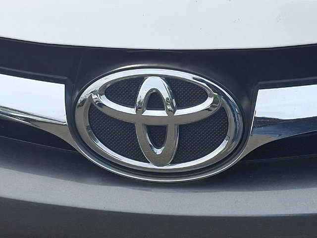 Used 2015 Toyota Camry LE FWD image 31