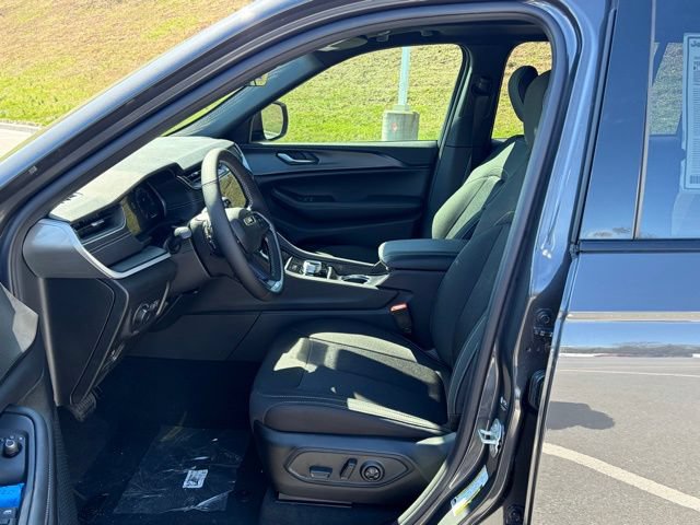 New 2026 Jeep Grand Cherokee Laredo X AWD/4WD image 15
