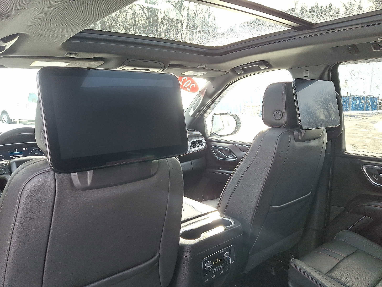 Used 2022 Chevrolet Suburban RST w/ Luxury Package image 12