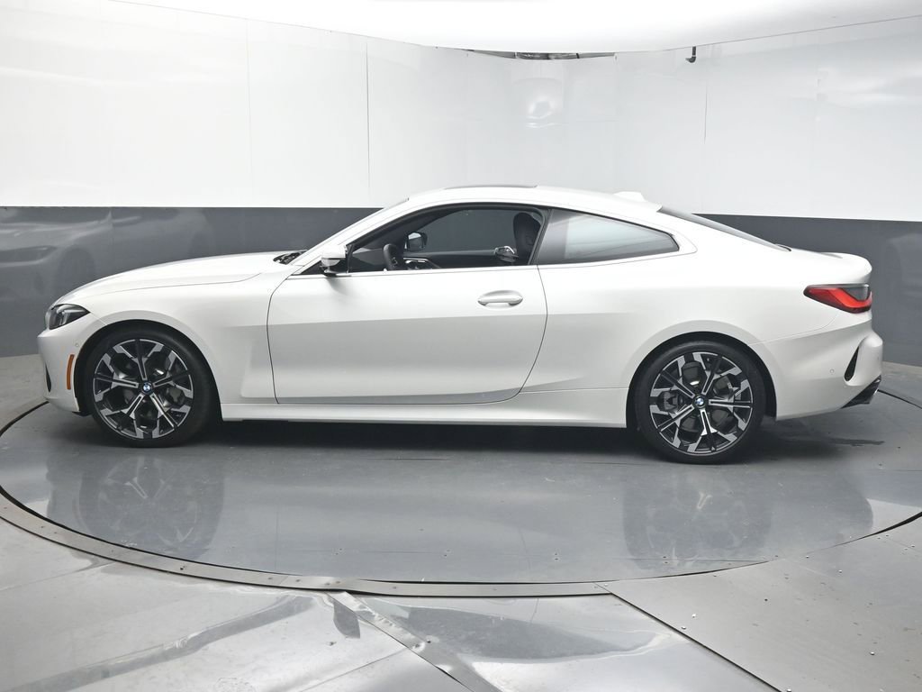 Used 2026 BMW 430i Coupe w/ Parking Assistance Package image 5