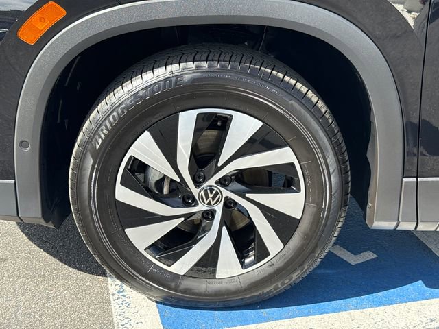 Used 2025 Volkswagen Tiguan S image 10