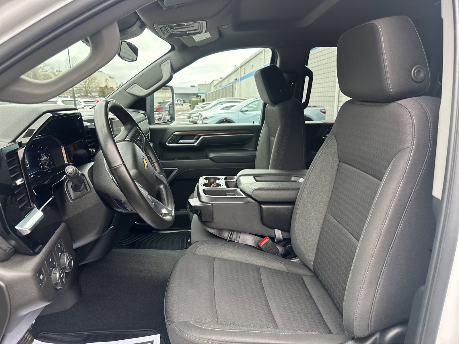 Certified 2025 Chevrolet Silverado 2500 LT w/ Convenience Package image 9