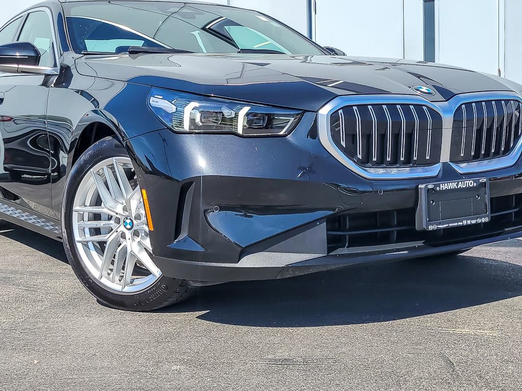 Used 2024 BMW 530i xDrive w/ M Sport Package image 2