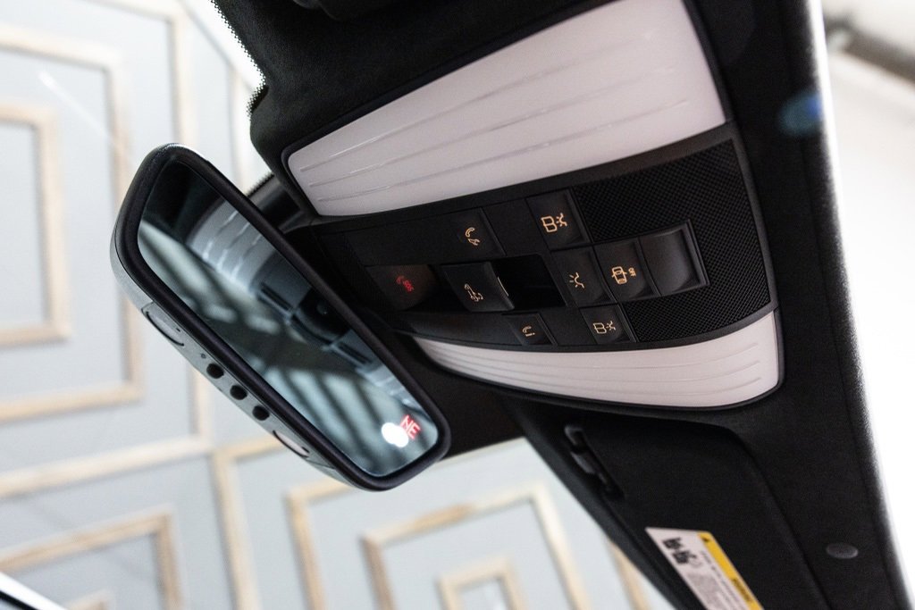 Used 2018 Mercedes-Benz AMG GT Roadster w/ Exclusive Interior Package image 42