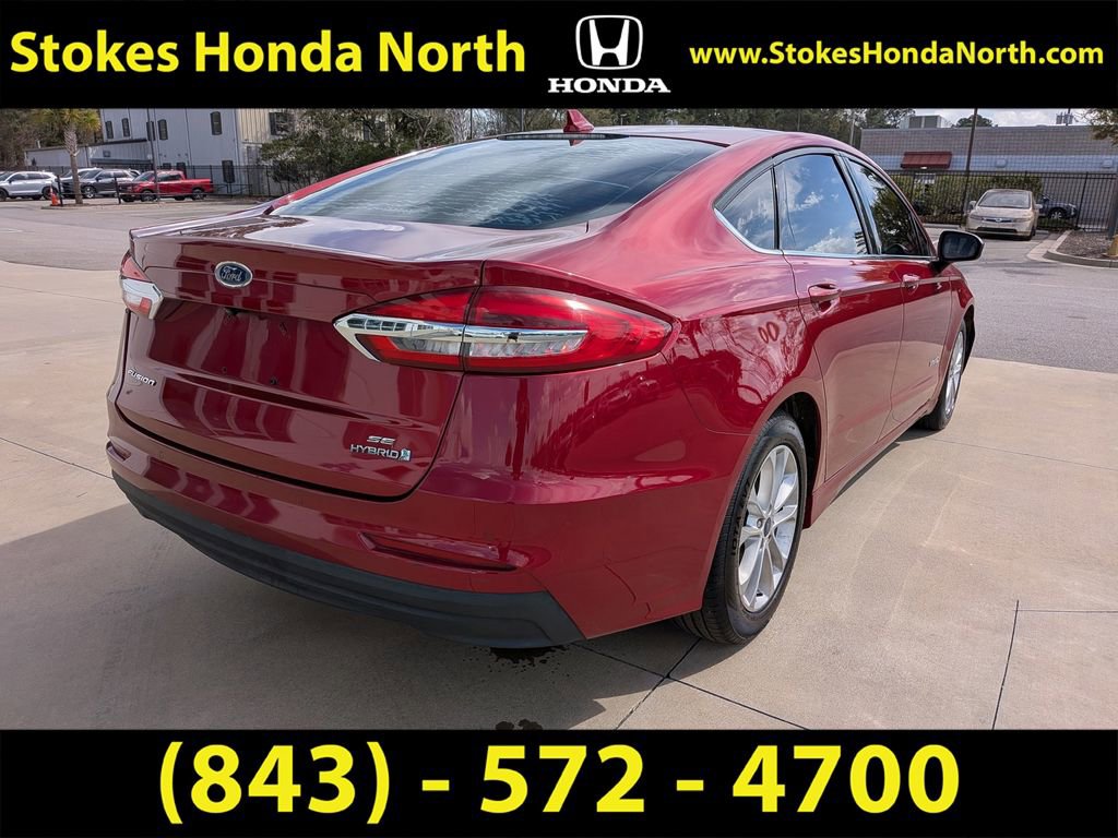 Used 2019 Ford Fusion SE image 4