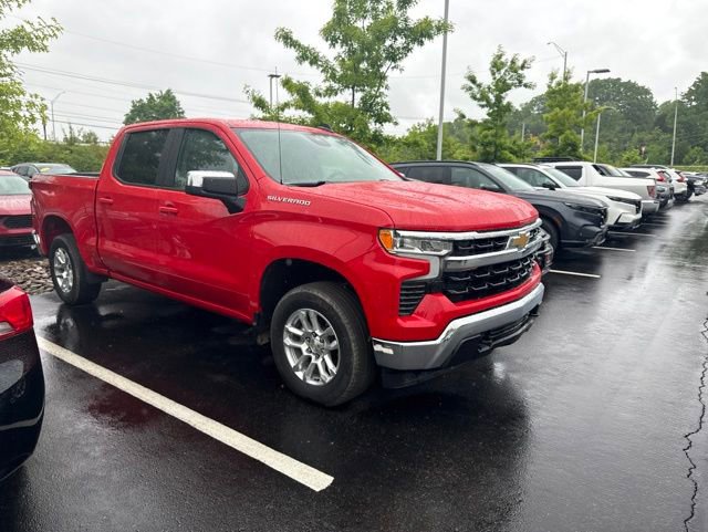 Used 2023 Chevrolet Silverado 1500 LT AWD/4WD image 9