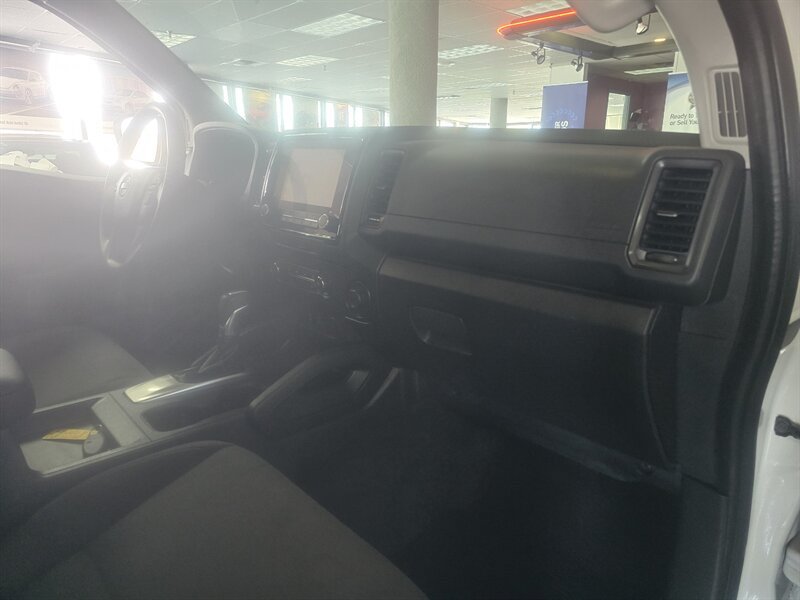Used 2022 Nissan Frontier S RWD image 13