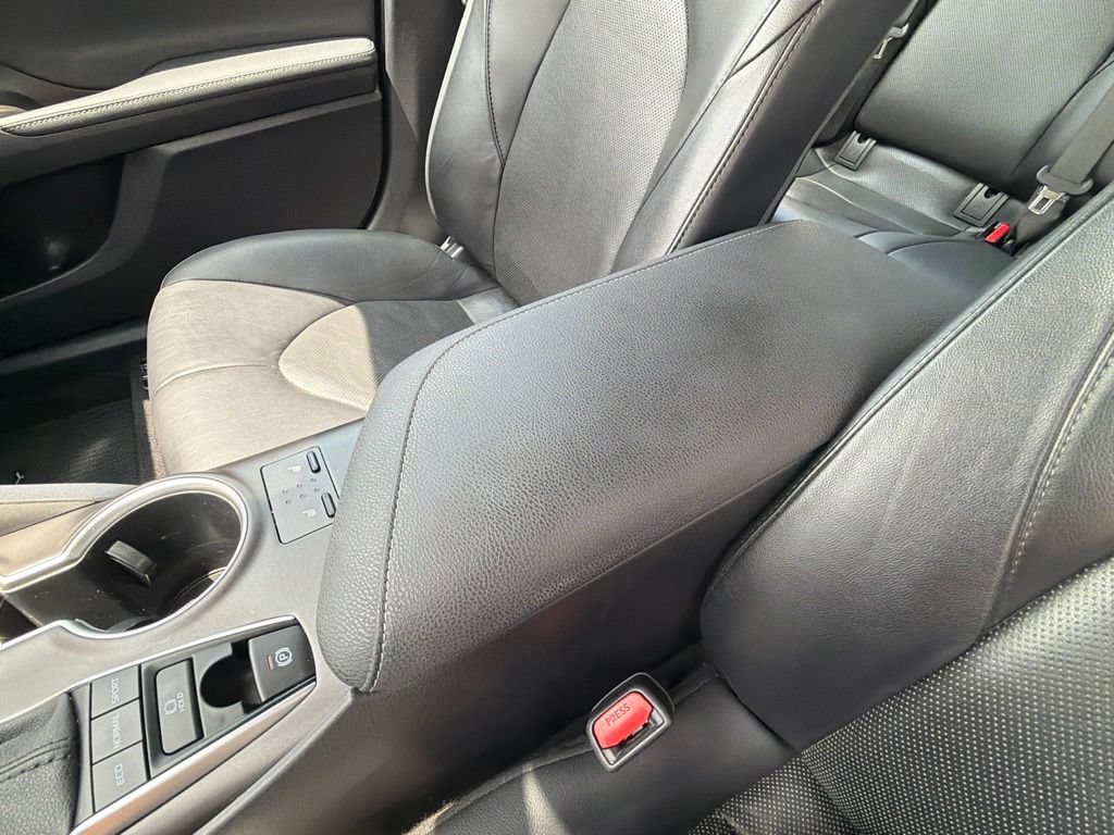 Used 2023 Toyota Camry XLE w/ Navigation Package FWD image 25