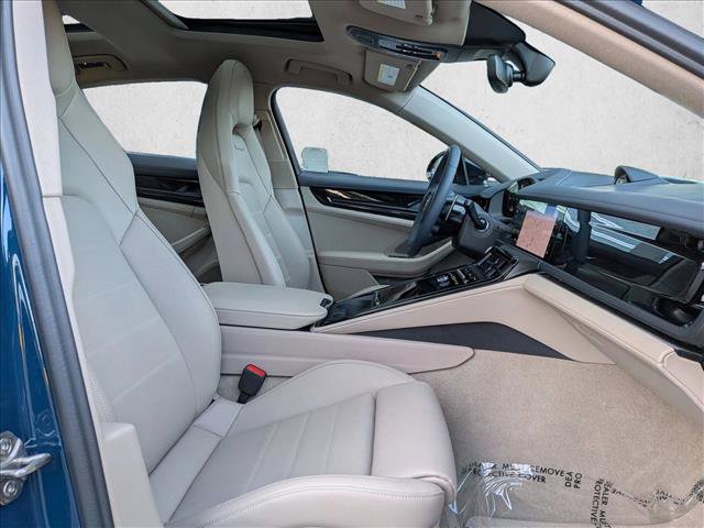 Used 2025 Porsche Panamera 4 image 25