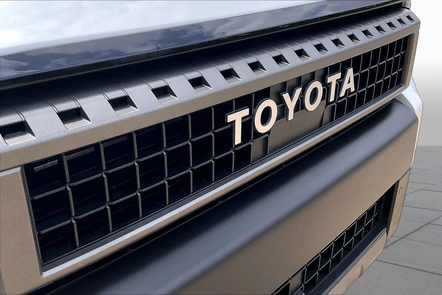 Used 2025 Toyota Land Cruiser w/ Premium Package AWD/4WD image 28