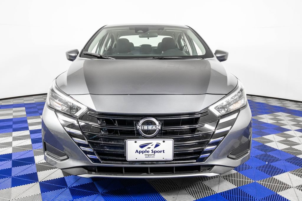 Used 2025 Nissan Versa SV FWD image 2