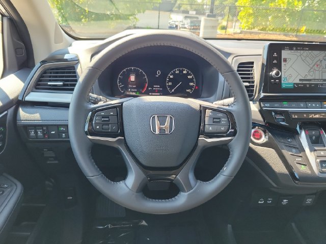 Certified 2025 Honda Odyssey Touring image 31