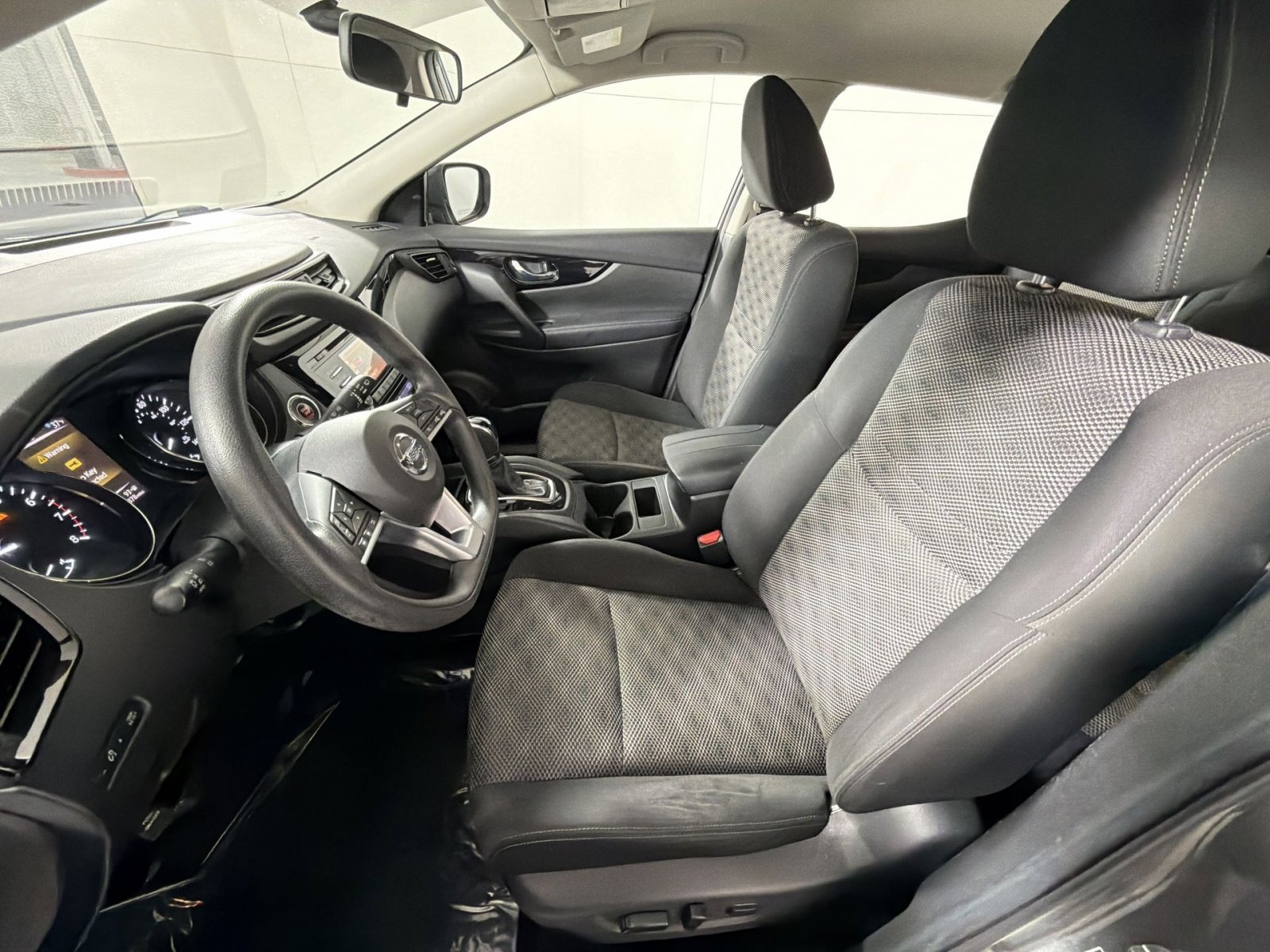 Used 2018 Nissan Rogue Sport SV image 13