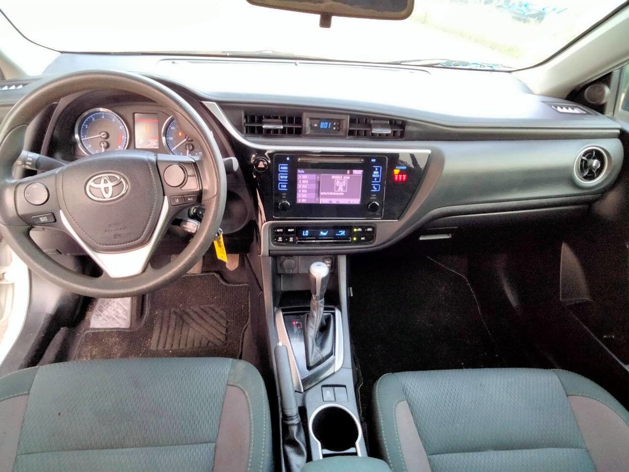 Used 2019 Toyota Corolla LE FWD image 16