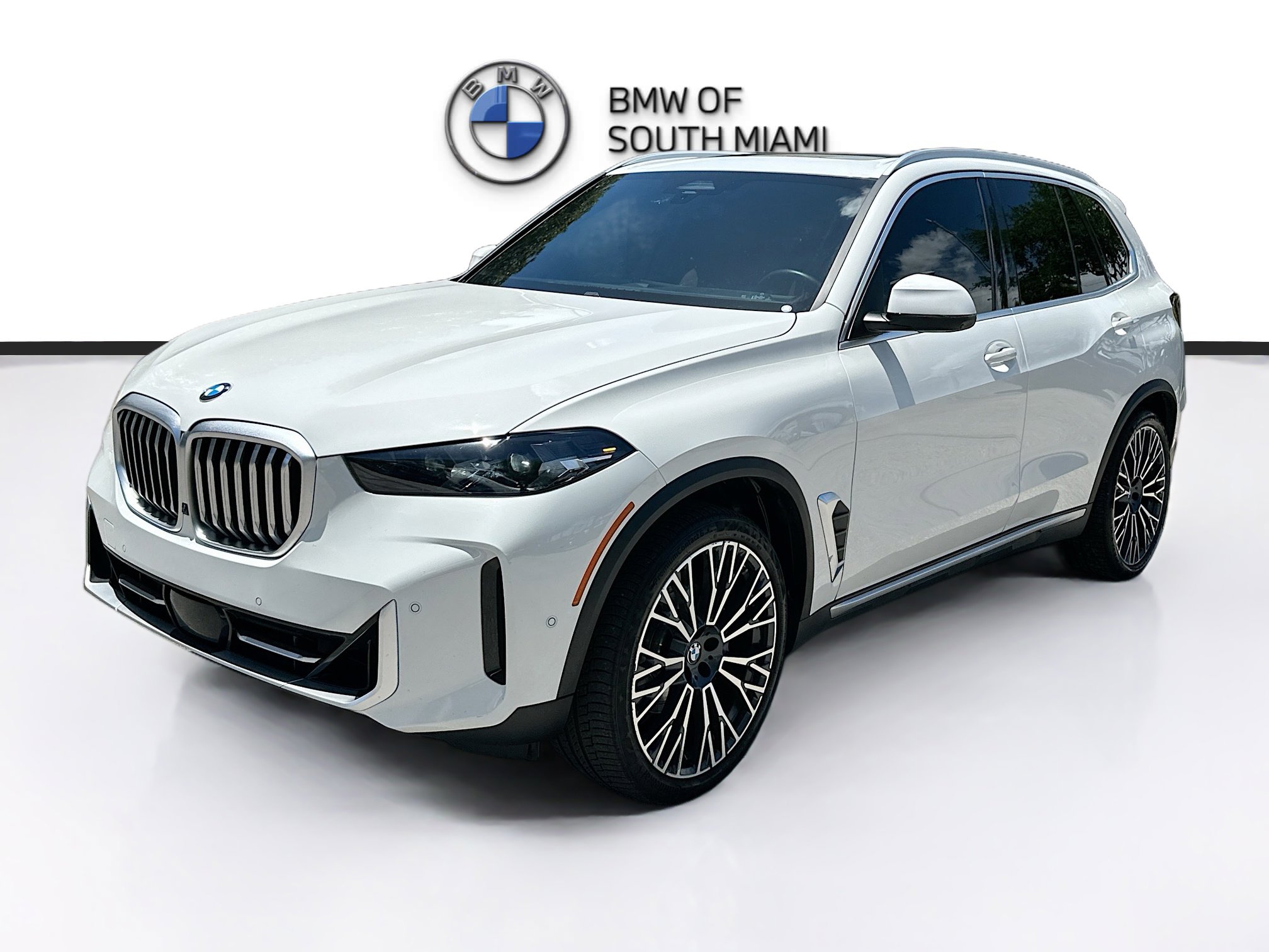 Certified 2024 BMW X5 sDrive40i w/ Parking Assistance Package RWD image 3