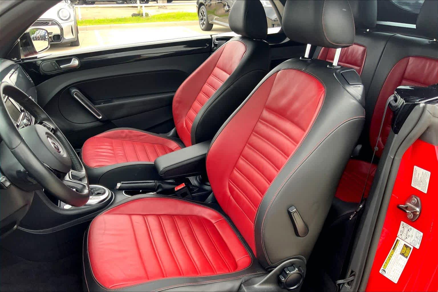 Used 2013 Volkswagen Beetle 2.0T FWD image 7