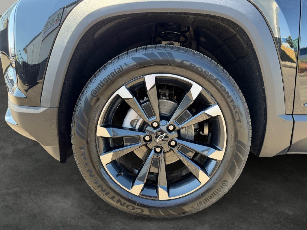 New 2026 Chevrolet Equinox RS w/ Safety and Technology Package AWD/4WD image 4