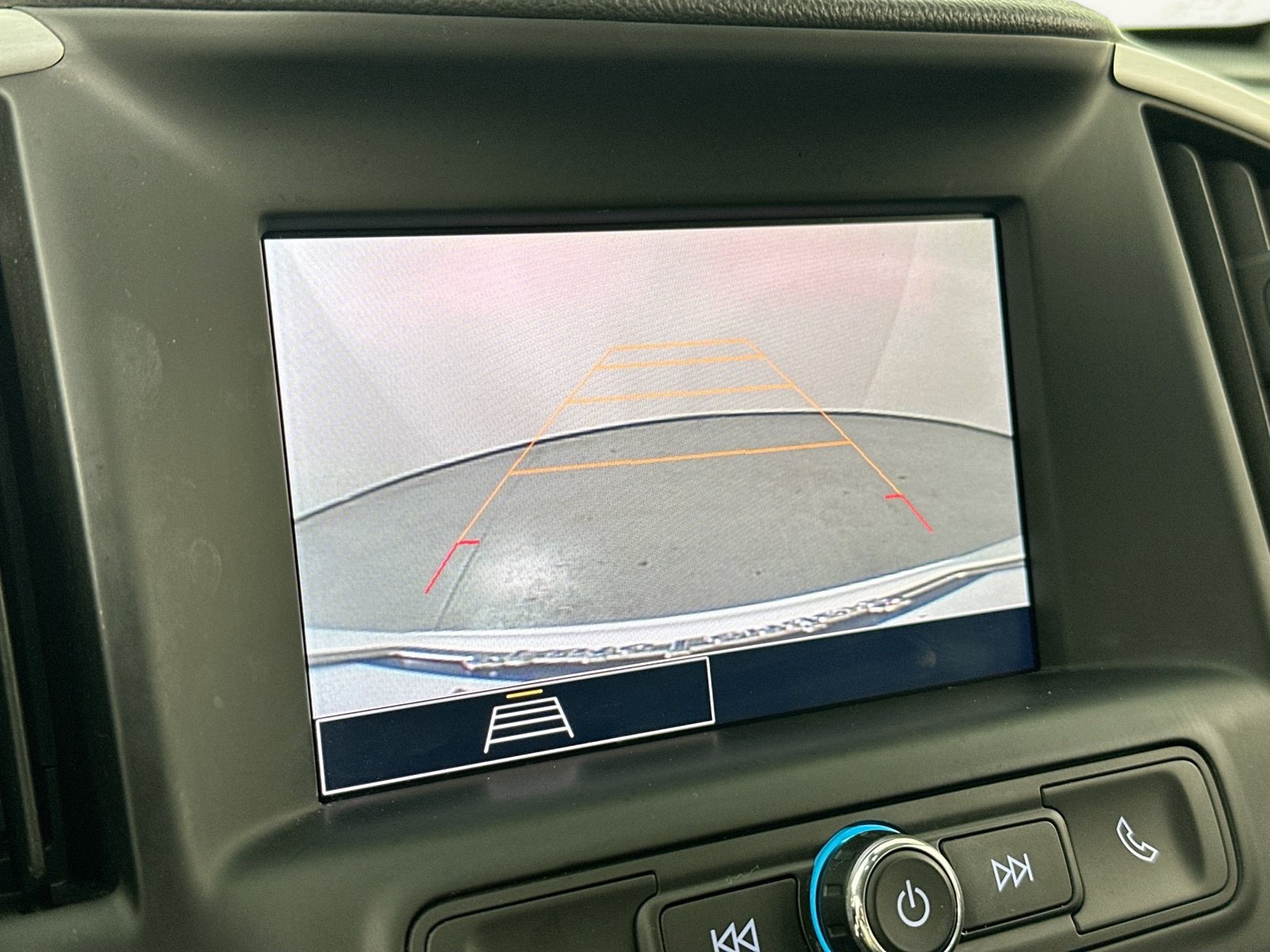 Used 2022 GMC Terrain SLE FWD image 13