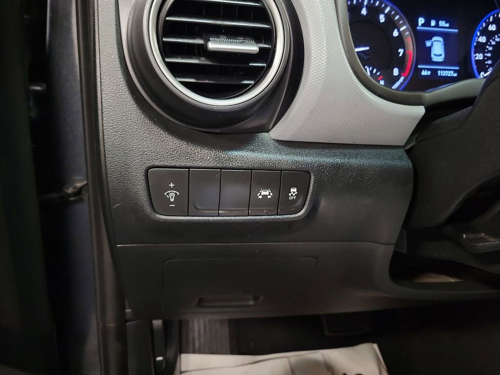 Used 2021 Hyundai Kona SE image 22