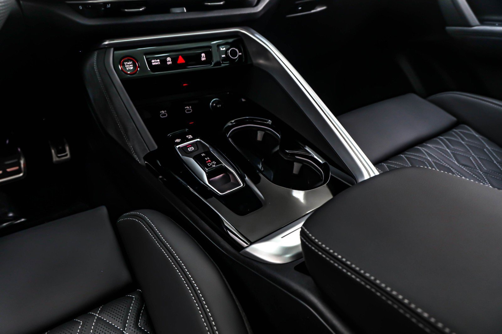 New 2025 Audi SQ5 Premium Plus image 6