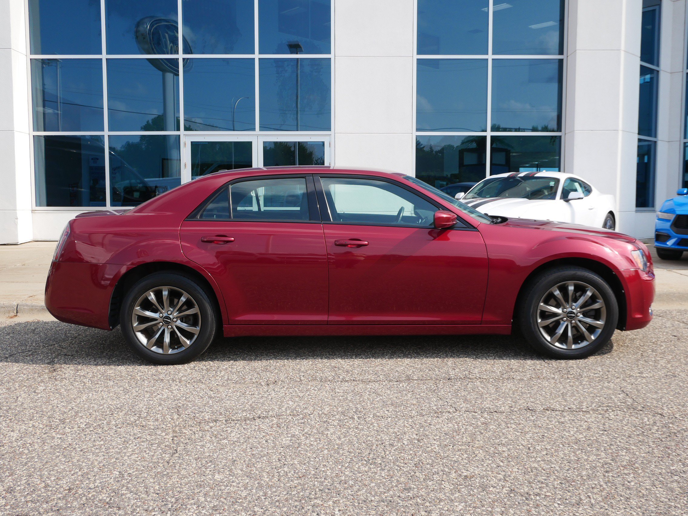 Used 2014 Chrysler 300 S AWD/4WD image 2