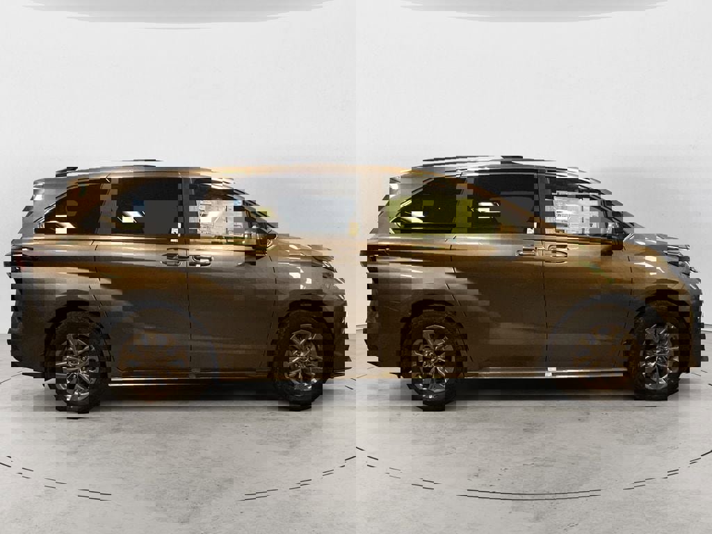 New 2026 Toyota Sienna XLE image 6