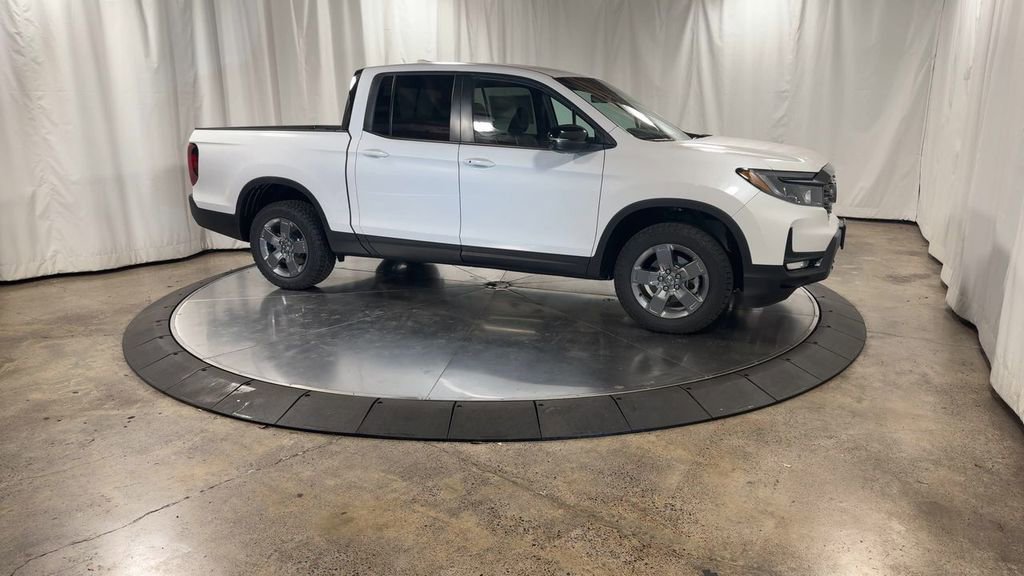 New 2025 Honda Ridgeline TrailSport image 3
