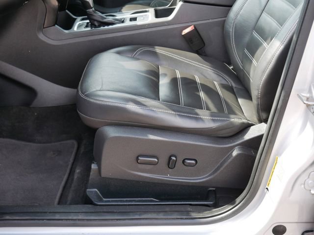 Used 2019 Ford Escape Titanium AWD/4WD image 14