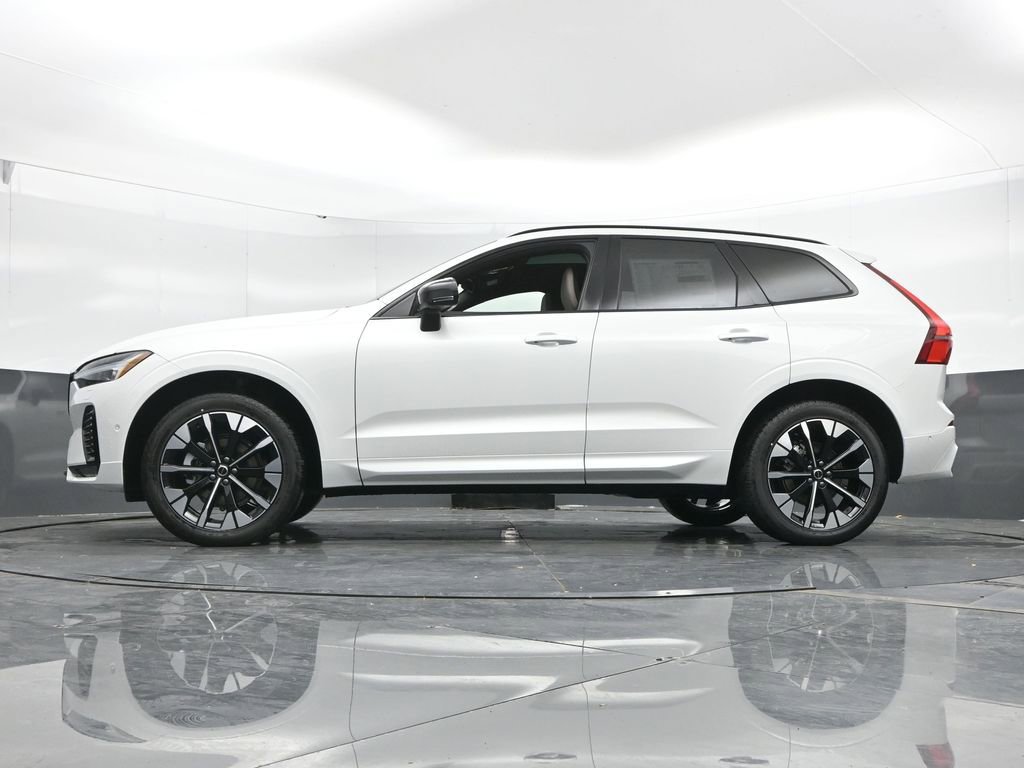 New 2026 Volvo XC60 B5 Plus w/ Climate Package image 44