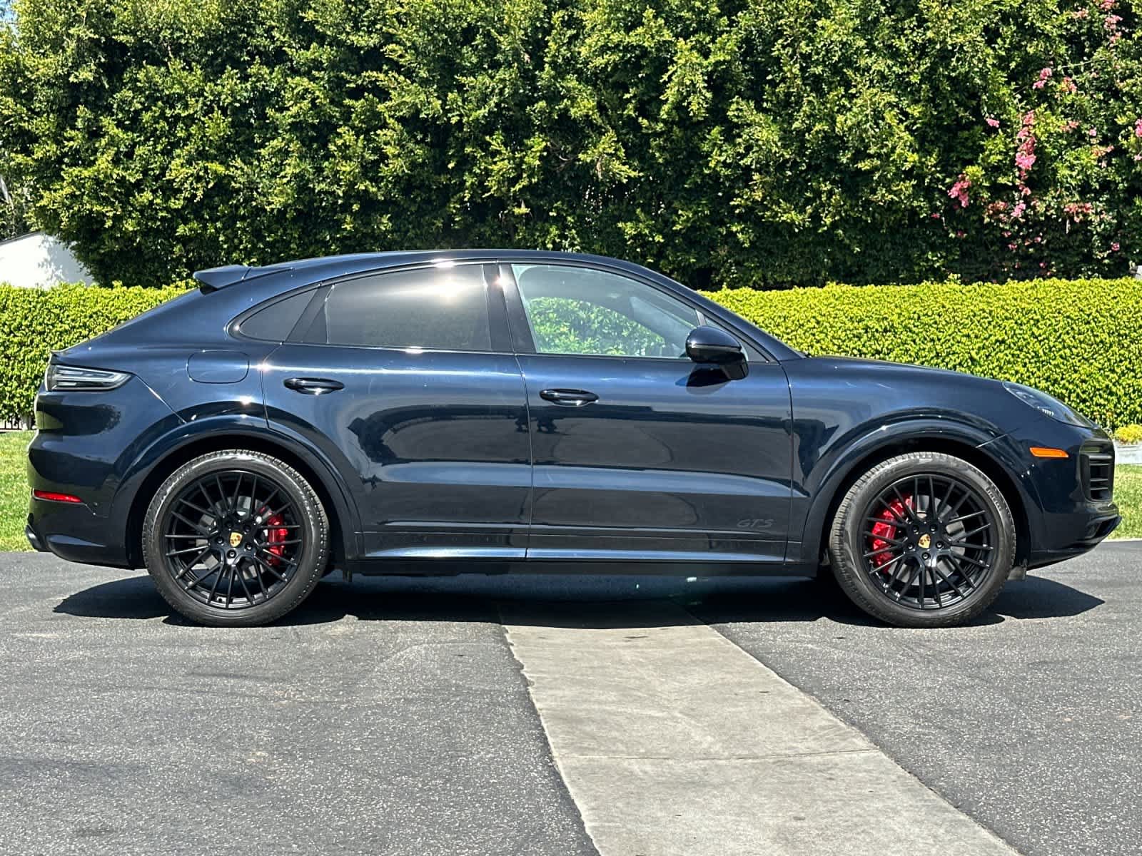 Certified 2023 Porsche Cayenne GTS AWD/4WD image 9