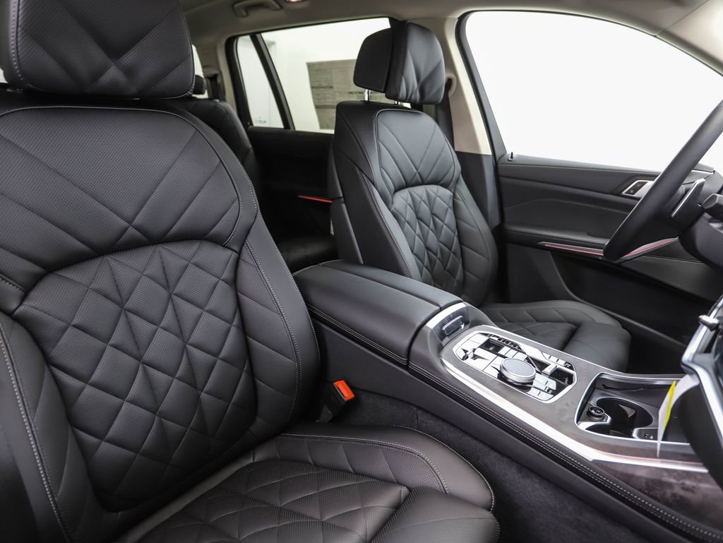 Used 2025 BMW X7 xDrive40i image 35