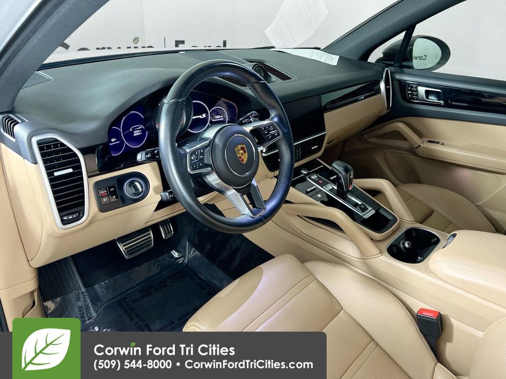 Used 2021 Porsche Cayenne S image 3