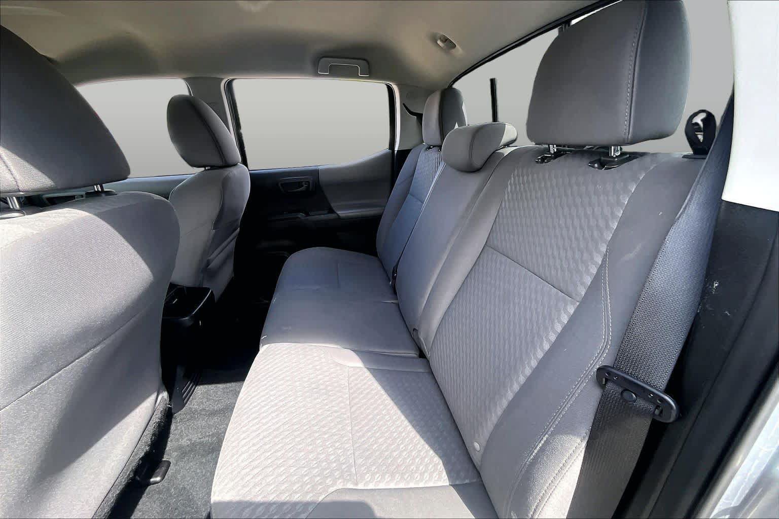 Used 2021 Toyota Tacoma SR AWD/4WD image 19